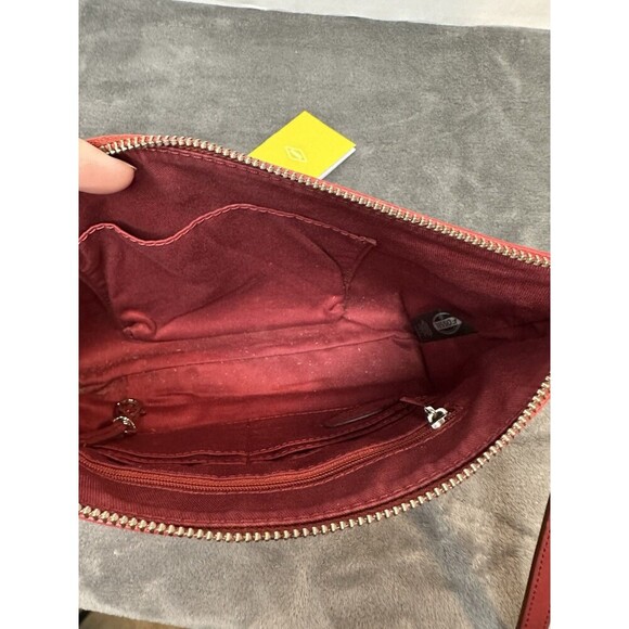 Fossil Red Leather Credit Card Slots Zipper Closure Crossbody Bag - Picture 7 of 16